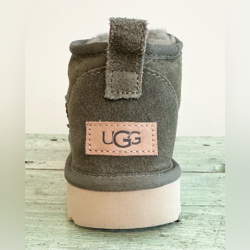 Ugg Ultra Mini - Picture 3 of 12